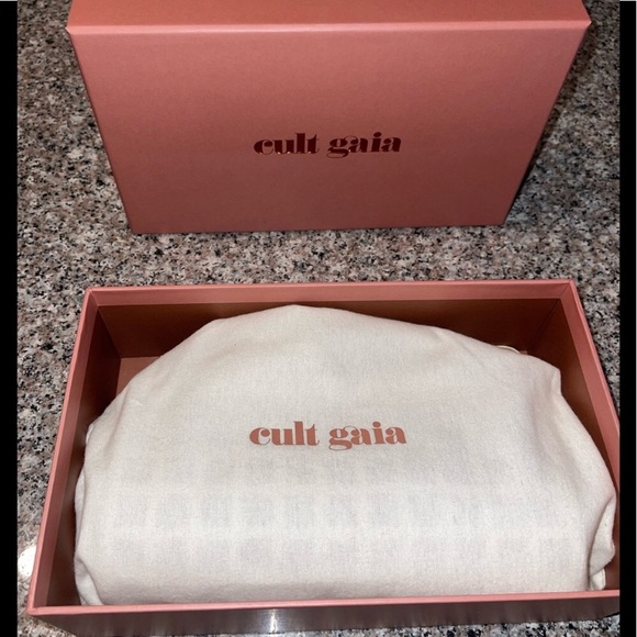 Alana shoulder bag Cult Gaia, ivory, nwt - Picture 13 of 15